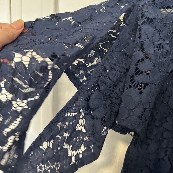 Blue off the shoulder lace top Lulu’s new with tags! - Picture 2 of 6